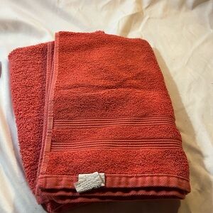 Mainstays Vibrant Coral Bath Towel
